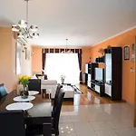 Lejlighed With Parking Space - 18809 *