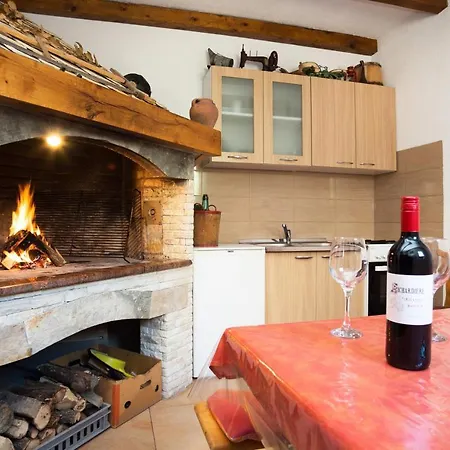 Apartment With Parking Space - 18809 *