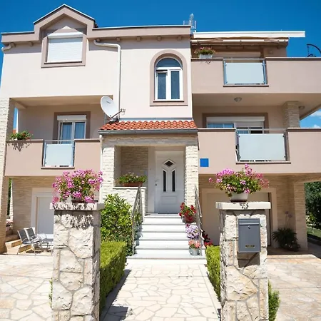 With A Parking Space - 18809 Apartment Zadar