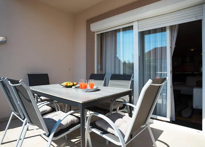 With Parking Space - 18809 Lägenhet Zadar